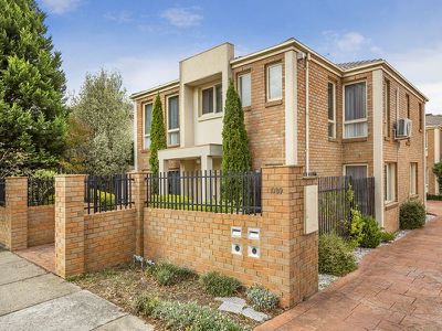 1 / 1080 Doncaster Road, Doncaster East