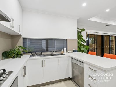10A May Drive, Nollamara