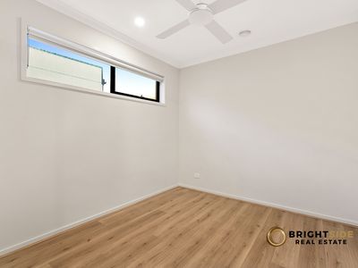 12 Bronze Leaf Walk, Narre Warren South