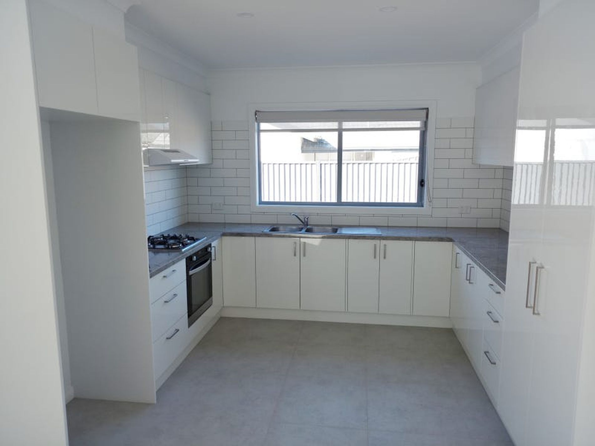 2 / 6 Synnott Street, Hamlyn Heights