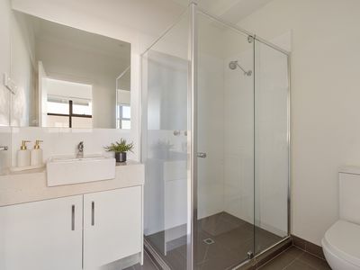 5 / 8 Austin Crescent, Pascoe Vale