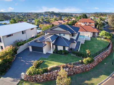 27 The Crescent, Underwood