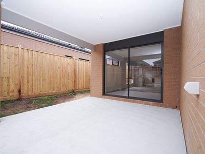 77 Dalmatian Street, Cranbourne East