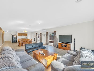 4 Kayla Avenue, Tarneit