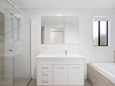 8 Sunset Circuit, Flagstone