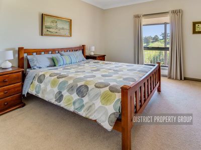 12 Bay View Way, Mountain Bay