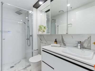 60 / 20 Allara Street, City