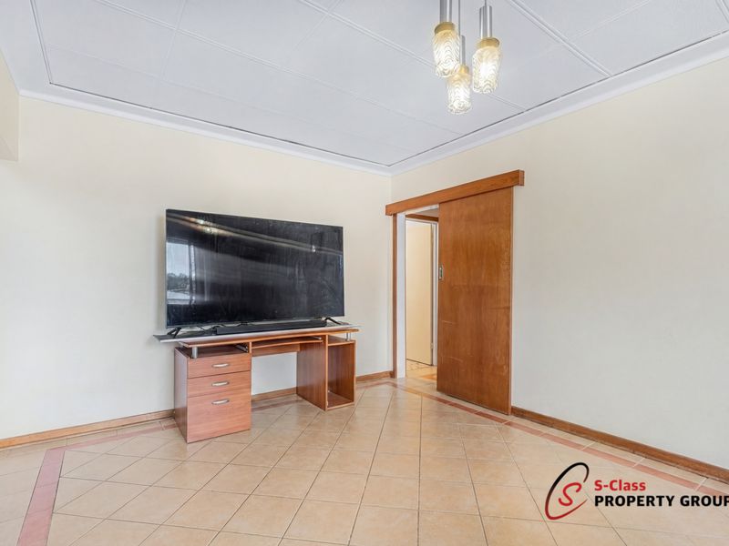 28 Arkana Road, Westminster