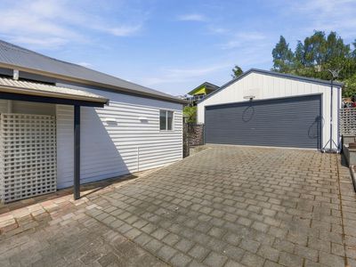 12 Strahan Road, Newstead