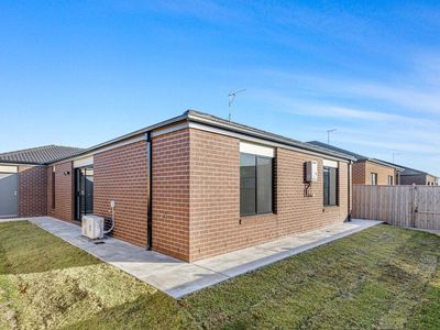 8 Library Road, Mambourin