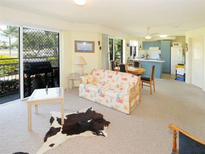 1 / 112 River Esplanade, Mooloolaba