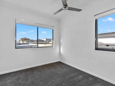 48 Eagle Parade, Rochedale