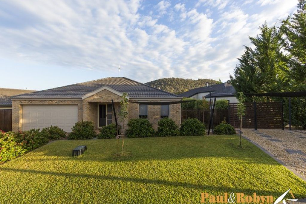 21 Pannamena Crescent, Jerrabomberra