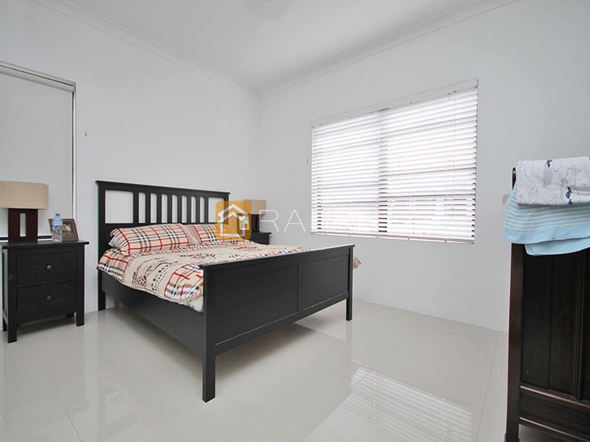 12 Dunlop Street, Roselands