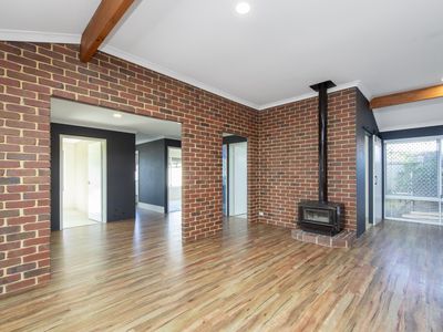 22 Coomer Elbow, South Guildford