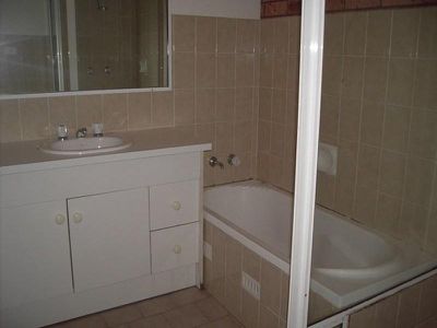 1 / 124 Tongarra Road, Albion Park