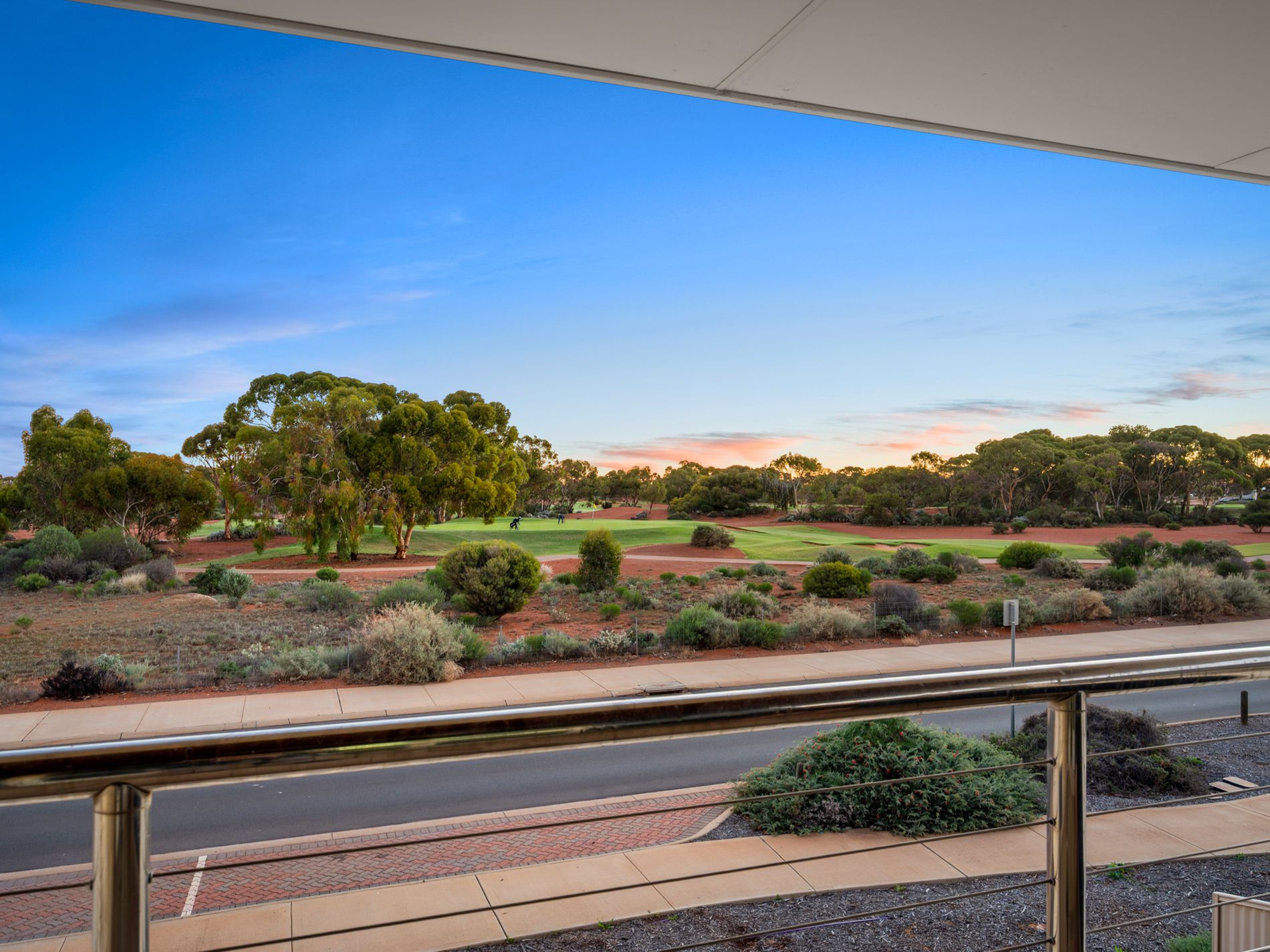 102 Aslett Drive, Karlkurla