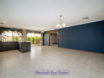 70 Harden Park Trail, Carramar