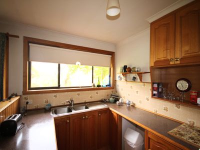 8 Gordons Road, Gardners Bay