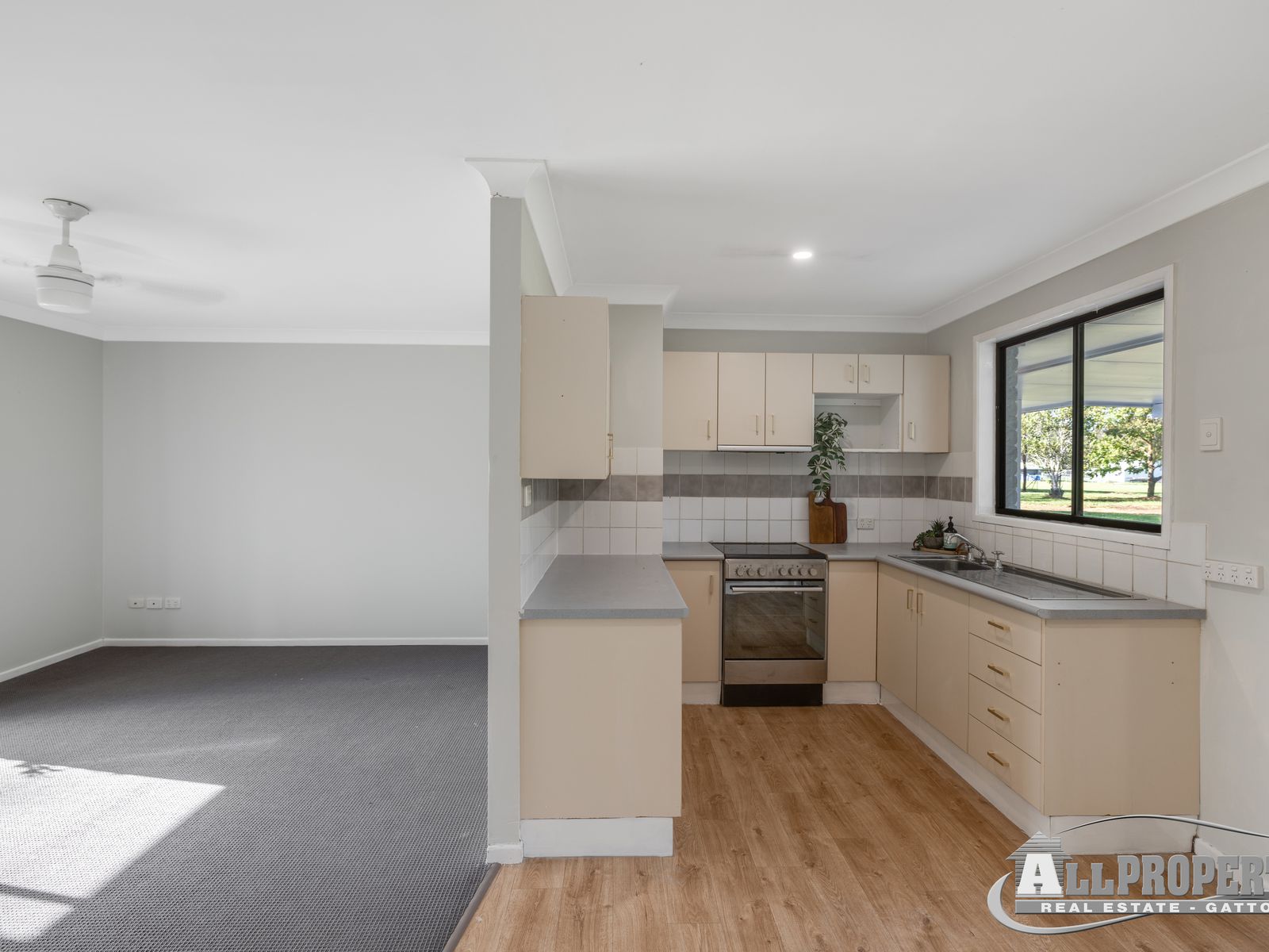 28 Eileen Court, Kensington Grove