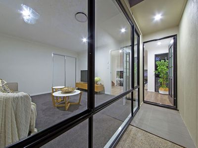 144 Kamarin Street, Manly West