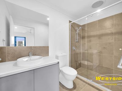 4 / 3 Rosso Drive, Tarneit