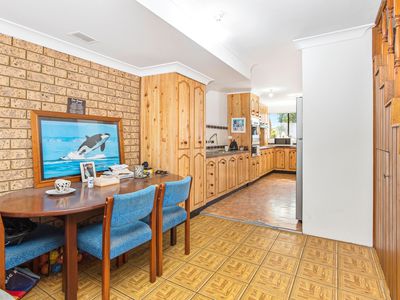 5 / 2 Blackbutt Way, Barrack Heights