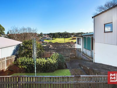 74 Weringa Avenue, Lake Heights