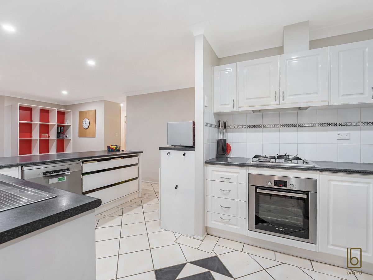 14 Dundonald Road, Hamlyn Terrace