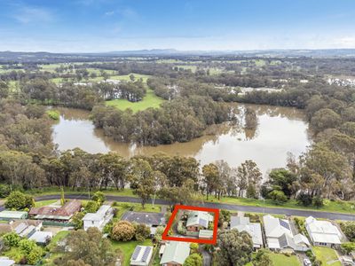 1 / 47 The Esplanade, Seymour