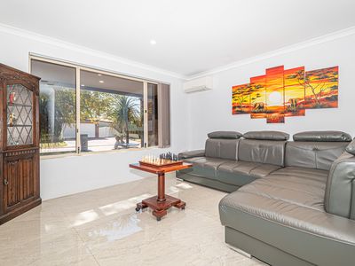 15 Frampton Crescent, Canning Vale