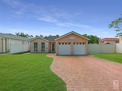 20 Mountain Ash Road, Hamlyn Terrace