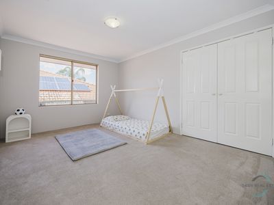 72 Silkeborg Cres, Joondalup