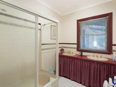2 Blacksmiths Lane, Central Tilba