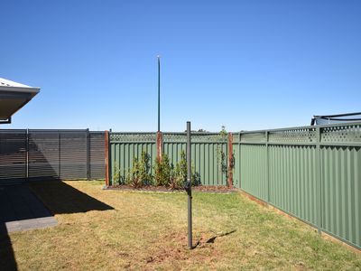 7  Waterfall Crescent, Dubbo