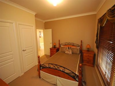 32 Glenabbey Drive, Dubbo