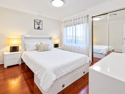 27 Lilydale Drive, Woodcroft