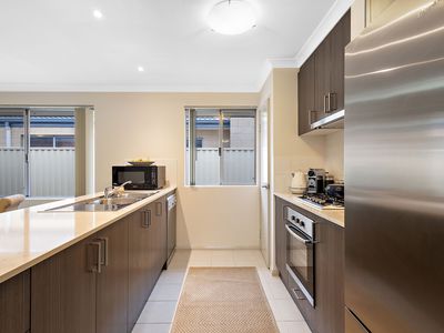 17 Pinot Loop, Pearsall