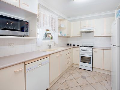 42 Devonshire Crescent, Oak Flats