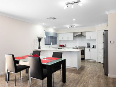 1 / 3 Kuwarra Lane, Karlkurla