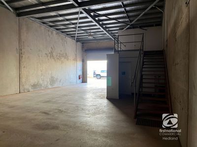 2 / 37 Steel Loop, Wedgefield