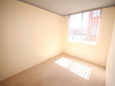 12 / 1 Racecourse Place, Eastlakes