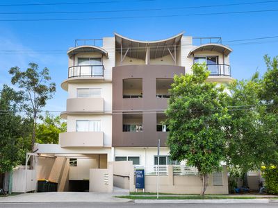 9 / 159 Clarence Road, Indooroopilly