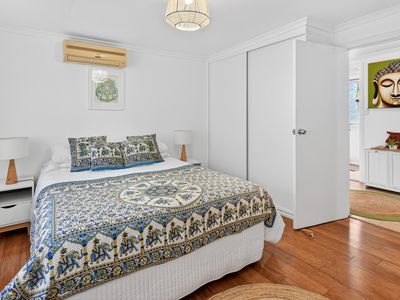 1135 Midge Point Road, Midge Point