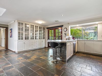 16 Nicholls Crescent, Bull Creek