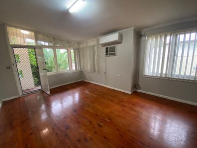 24 Karoola Street, Busby