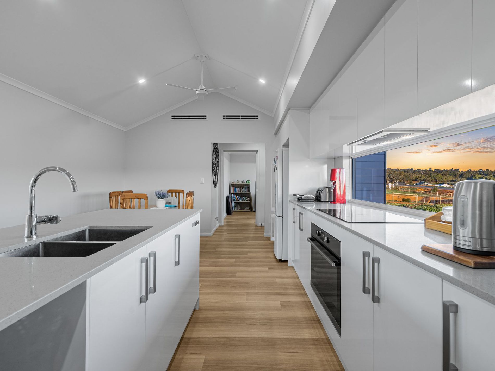 254 Guernsey Rise, Chittering