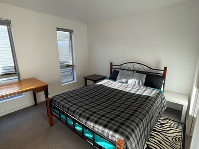 2 / 27 Heather Crescent, Park Grove