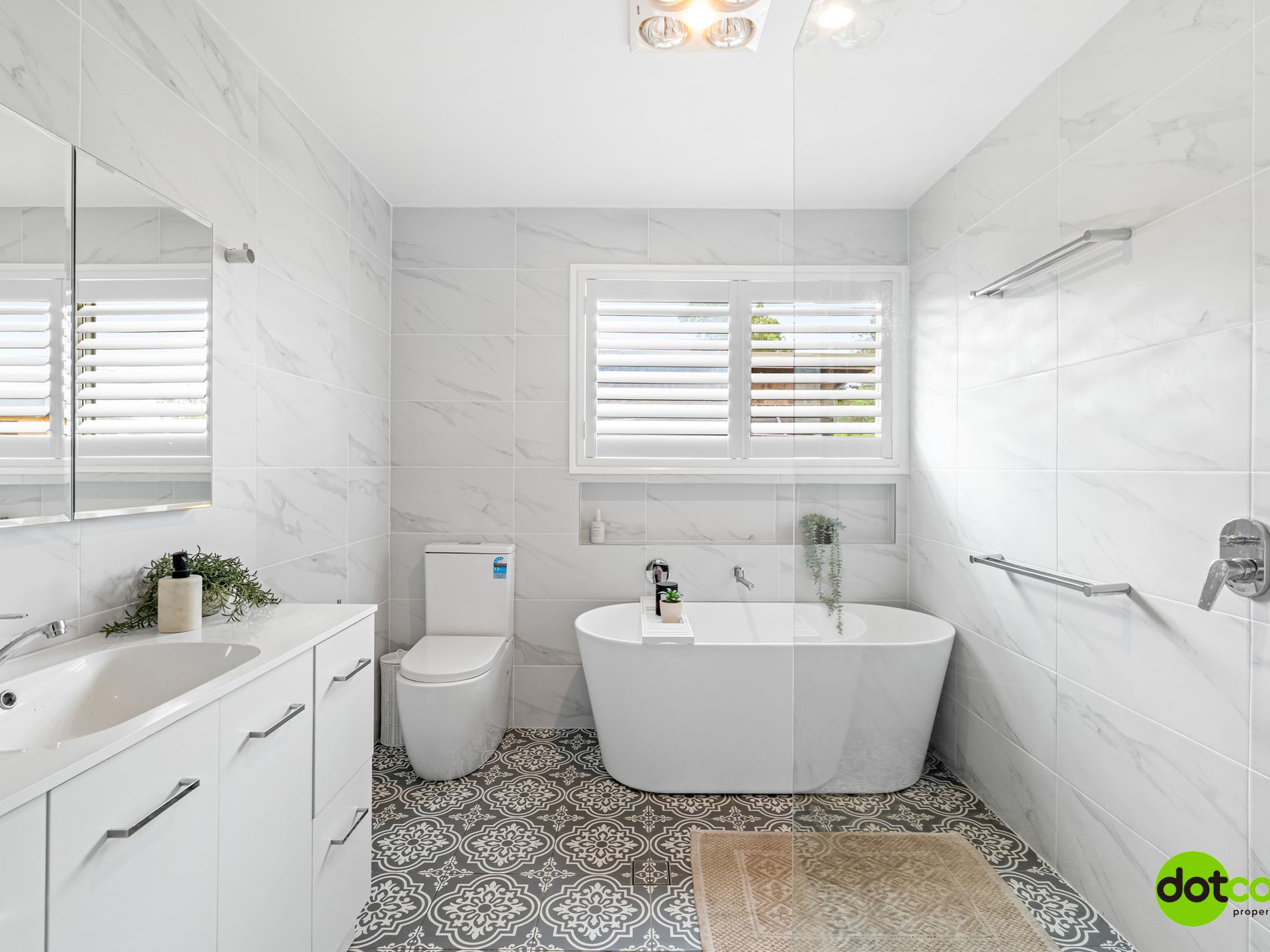 77 Buff Point Avenue, Buff Point