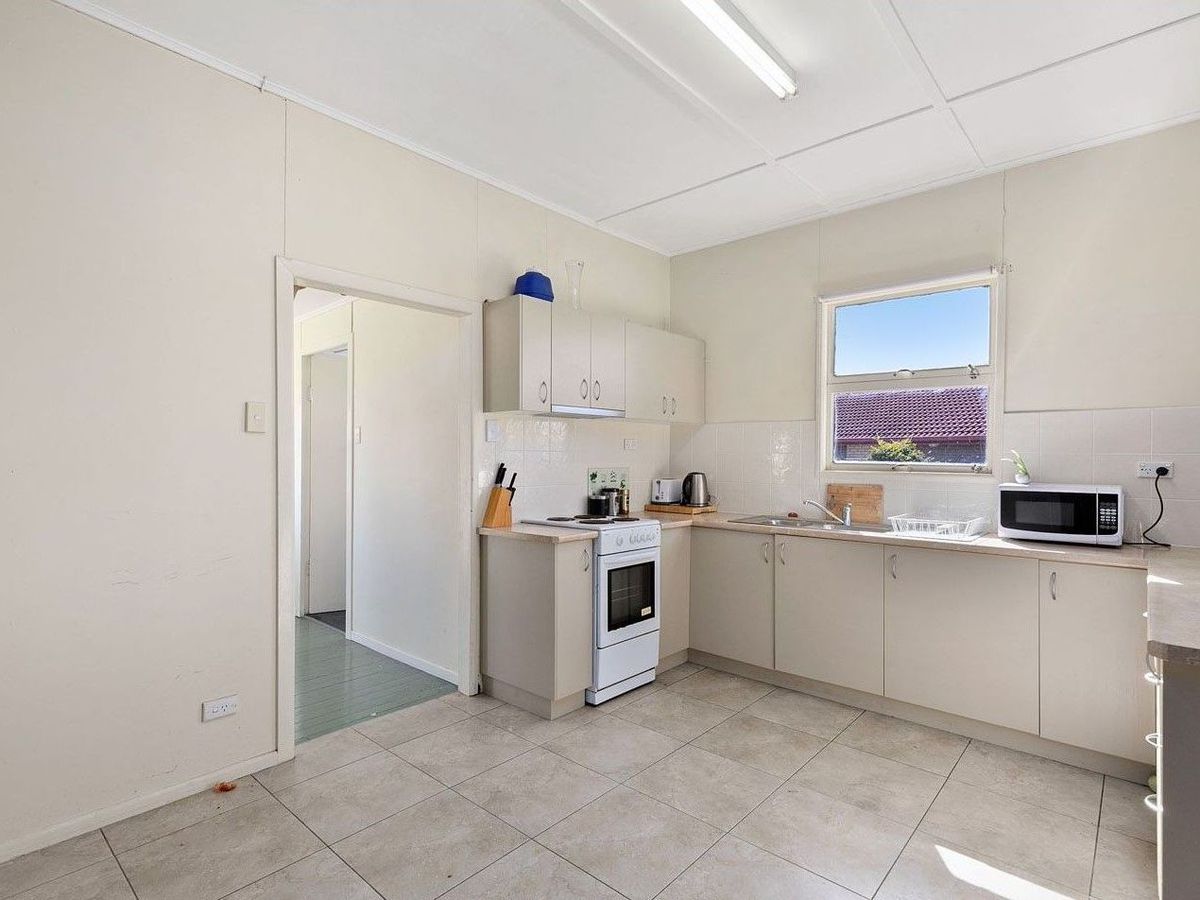 144 Cypress Street, Urangan